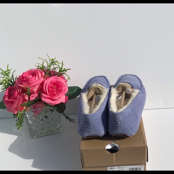 UGG Scalloped Moc - Picture 4 of 7